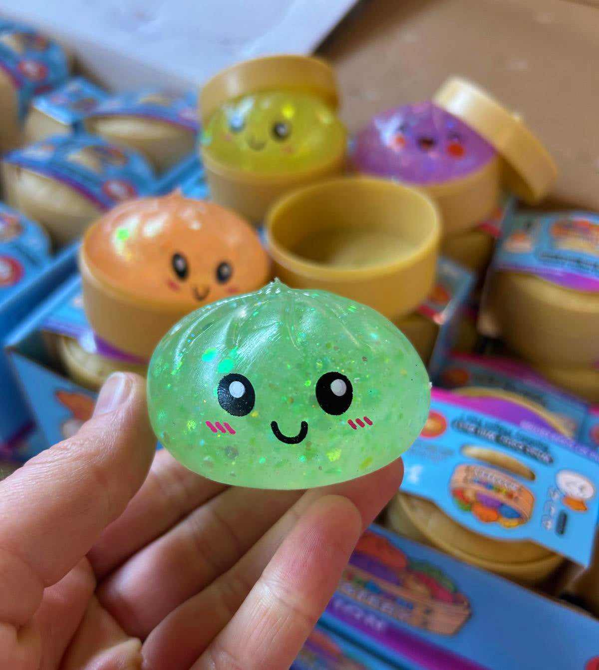 Mini 5,5 cm Glitter Squishy Dumpling - 1x Surprise kleur Squeezy